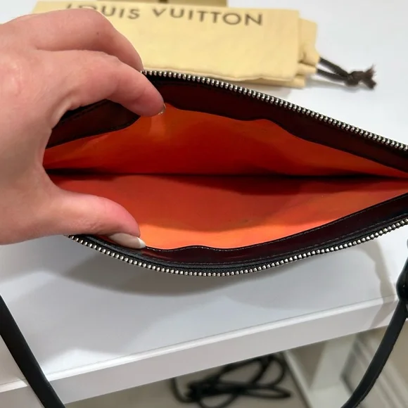 Louis Vuitton Epi Delmonico Pochette - Picture 9 of 11